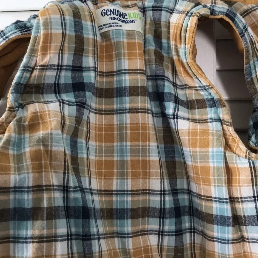 Genuine Kids From Oshkosh Vests